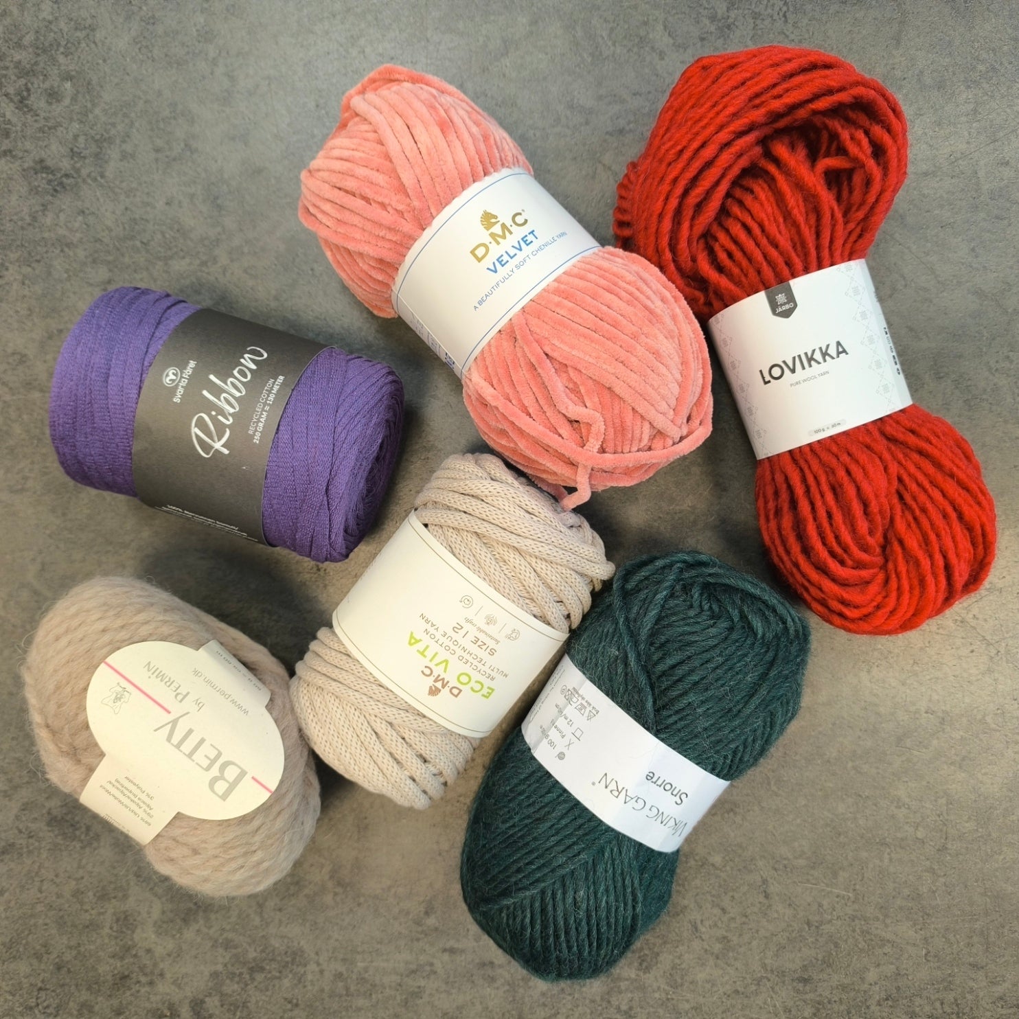 Super bulky (6-10 maskor/10 cm)