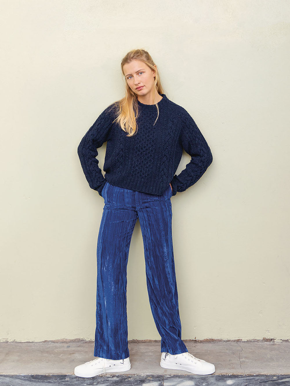 2214 Tweed