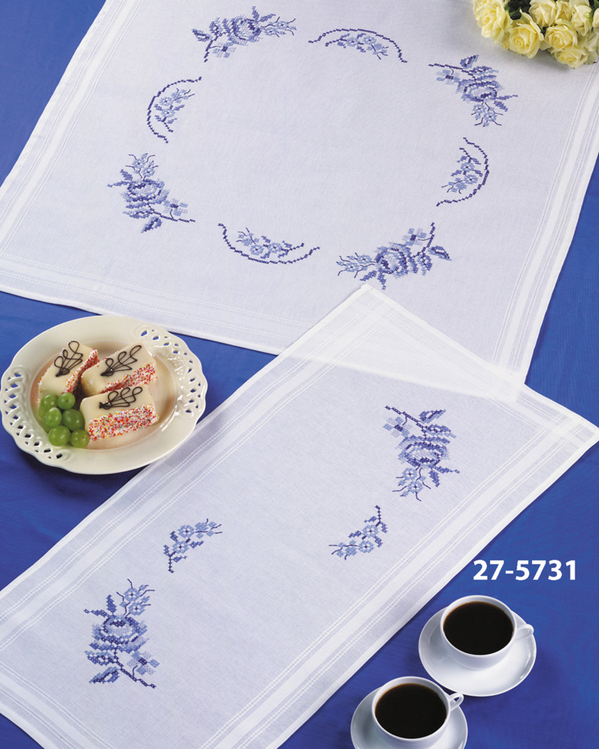 27-5731 Blå rosor 80x80cm