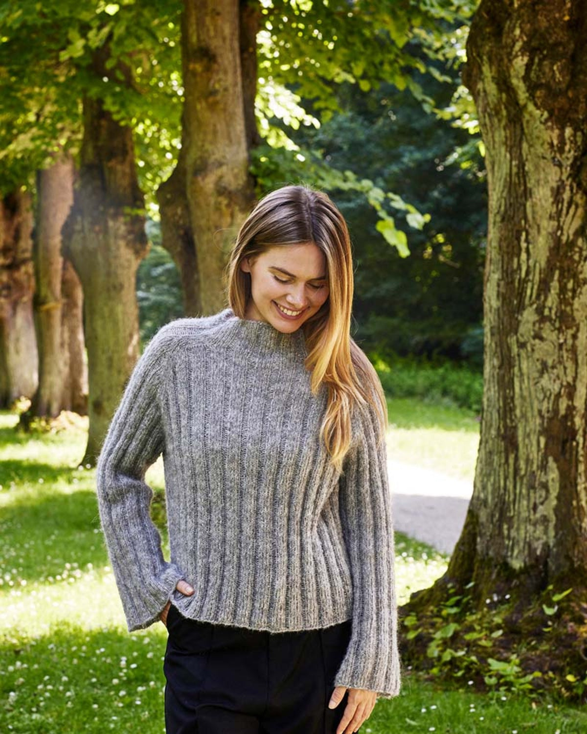 892301 Raglantröja i bred resår