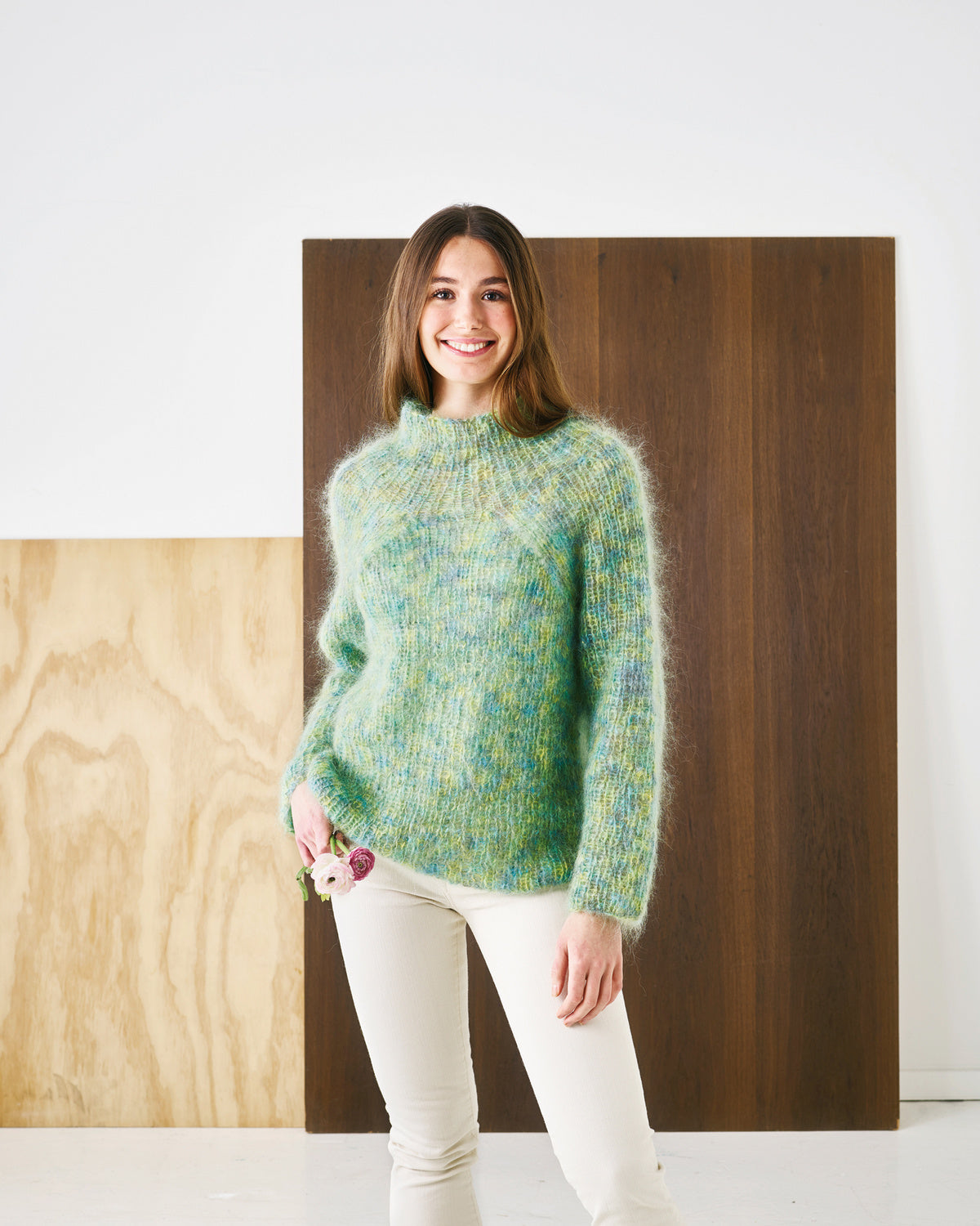 893155 Sweater med djup raglan