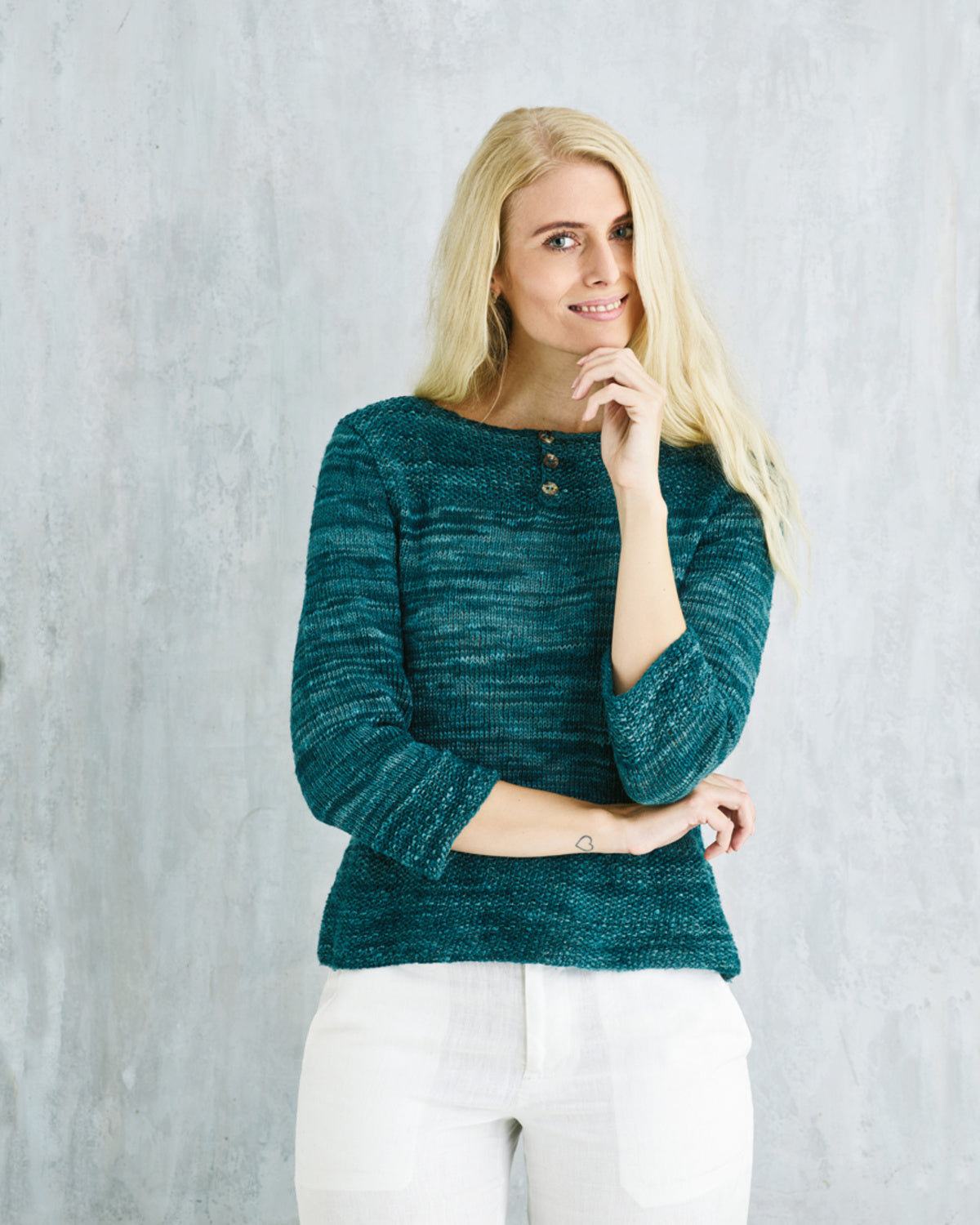 898203 Silja jumper med mosstickning