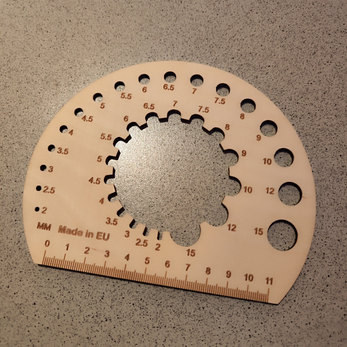 Knitting Needle Gauge “Semi-Circular”