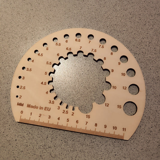 Knitting Needle Gauge “Semi-Circular”